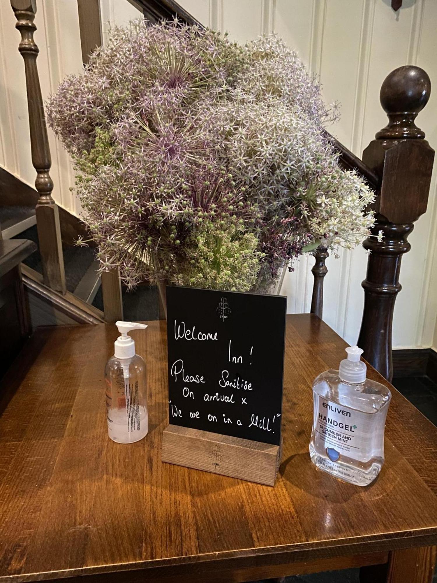 كنوتسفورد The Windmill Inn المظهر الخارجي الصورة
